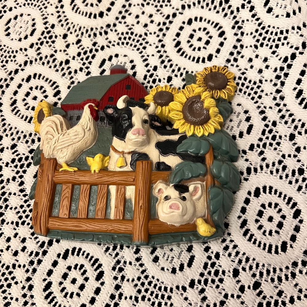 Vintage Home Interiors Farm Plastic Plaque | Farmhouse Cottage